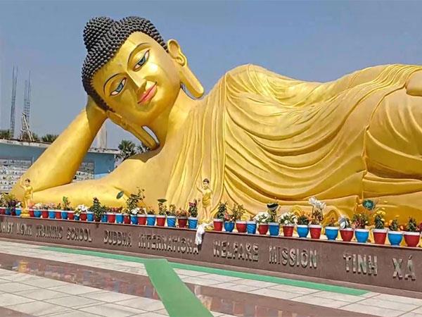 Bihar: India's largest reclining statue of Lord Buddha becomes a center of attraction